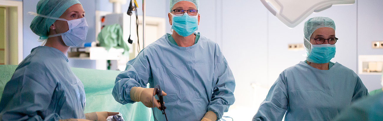 Ärzte des Krankenhauses Agatharied während einer Operation